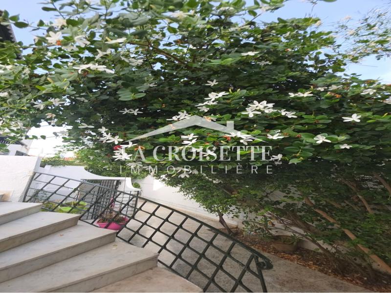 Villa S+4 avec jardin à La Marsa